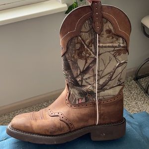 Justin Gypsy Raya Camo Cowgirl Boots!